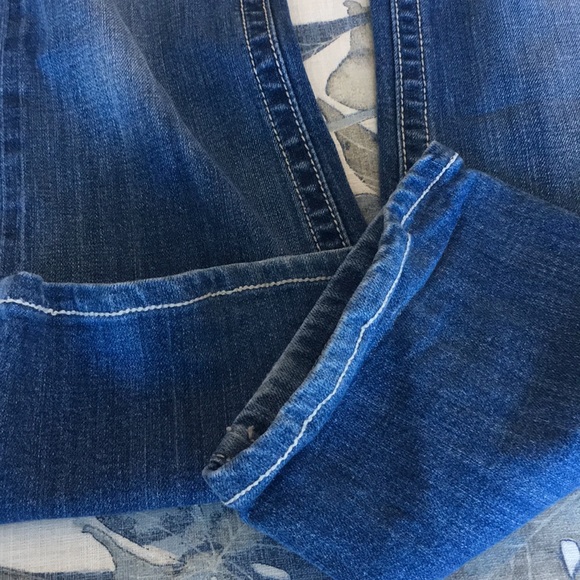 Miss Me medium wash bootcut jeans. - Picture 6 of 7